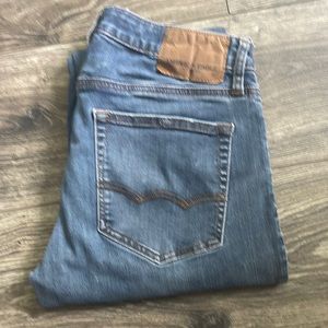 Men’s American Eagle outfitters extreme flex jeans size 30 x 34 dollars